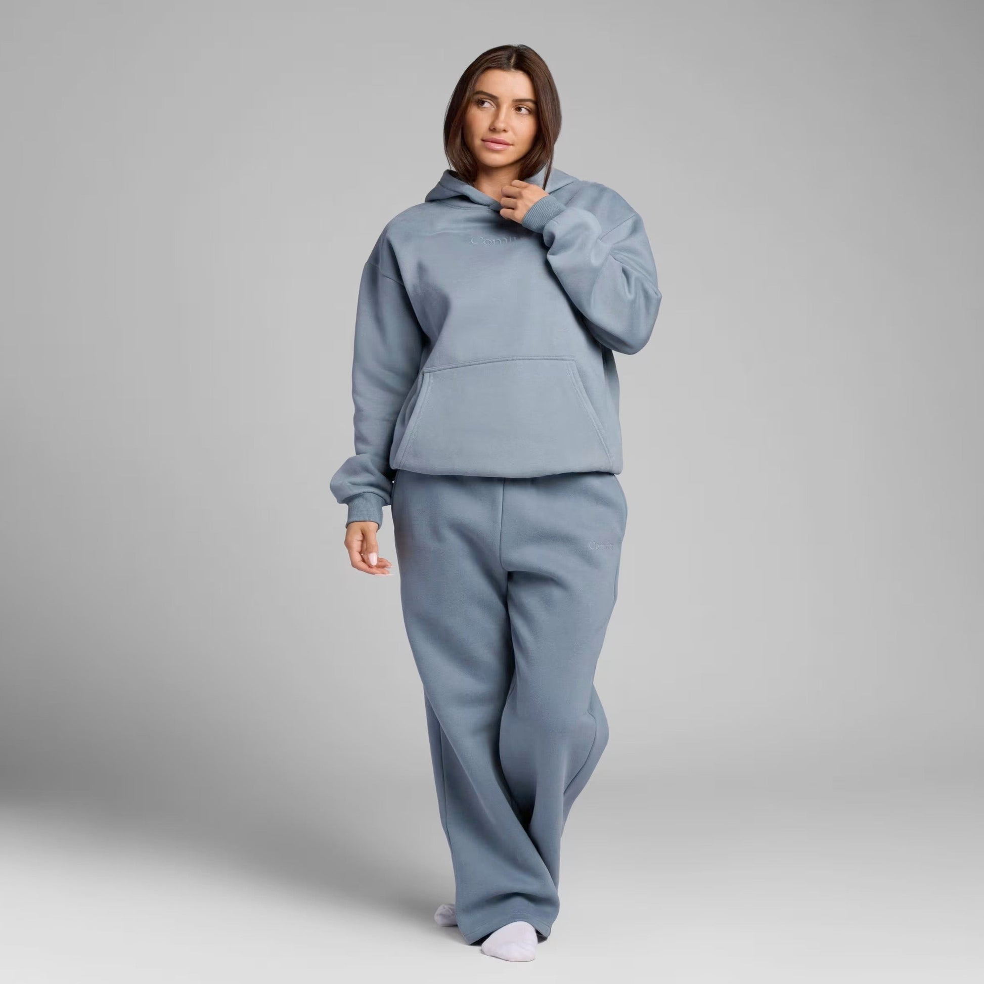 Harper is 5'8'' and wears a size S