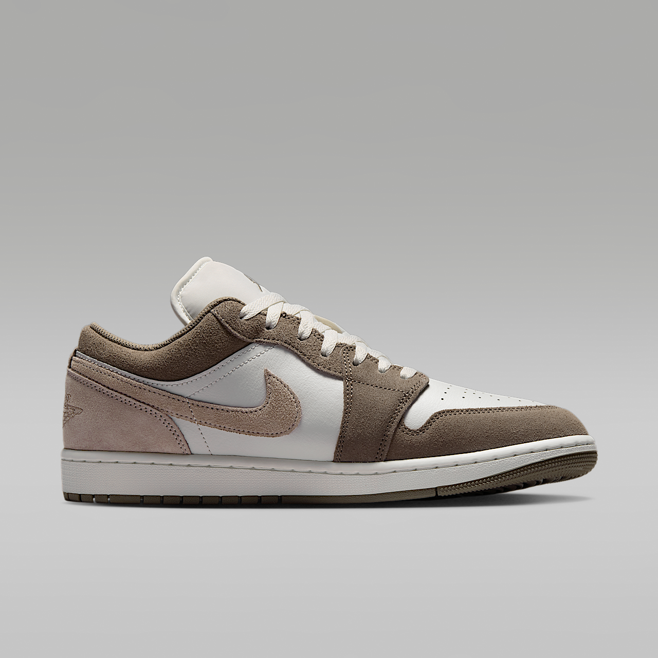 Air Jordan 1 Low Men's Shoes