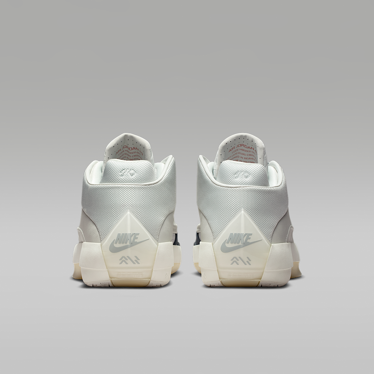 40 "Wolf Grey" Basketball Shoes - Responsive Cushioning And Enhanced Traction