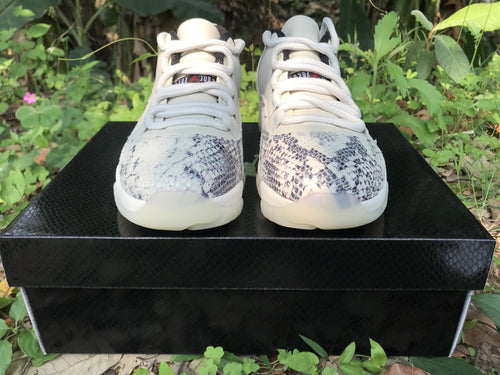 Air Jordan 11 Low Custom XI Light Bone University AJ11