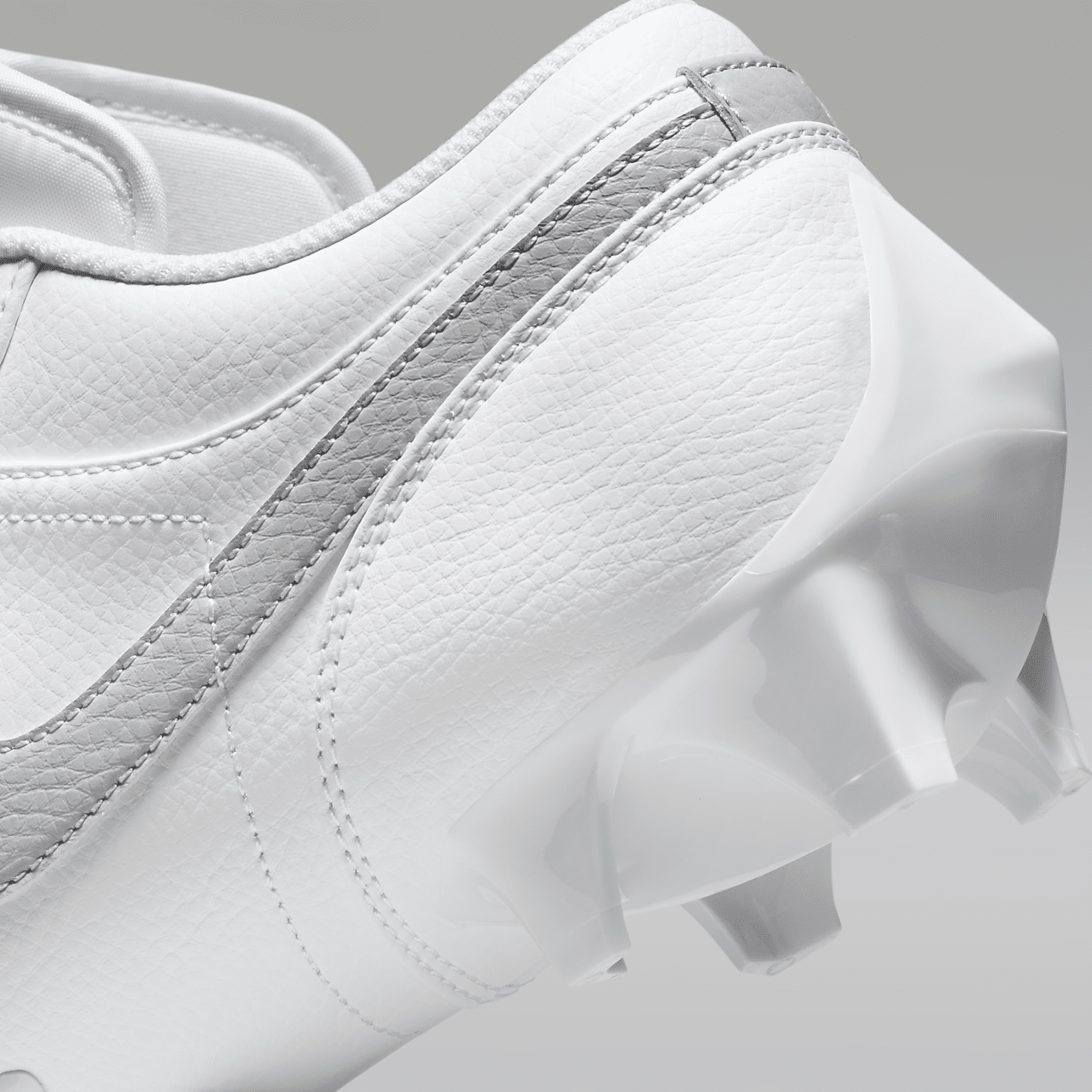 1 Low TD Men's Football Cleat