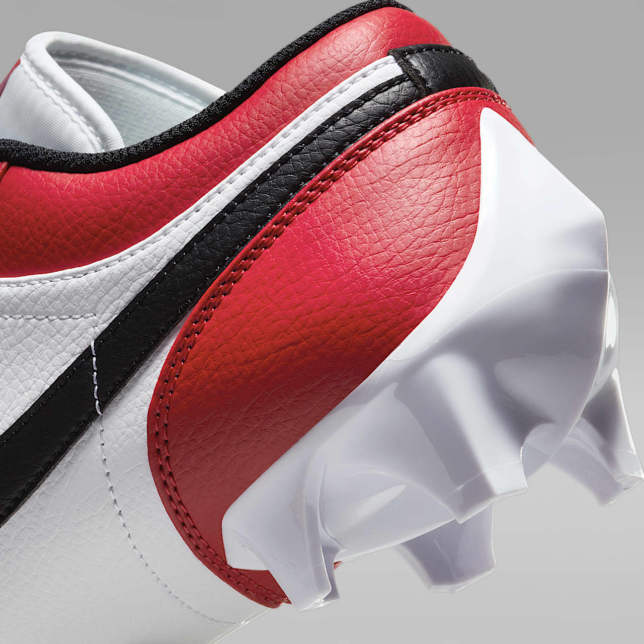 1 Low TD Men's Football Cleat