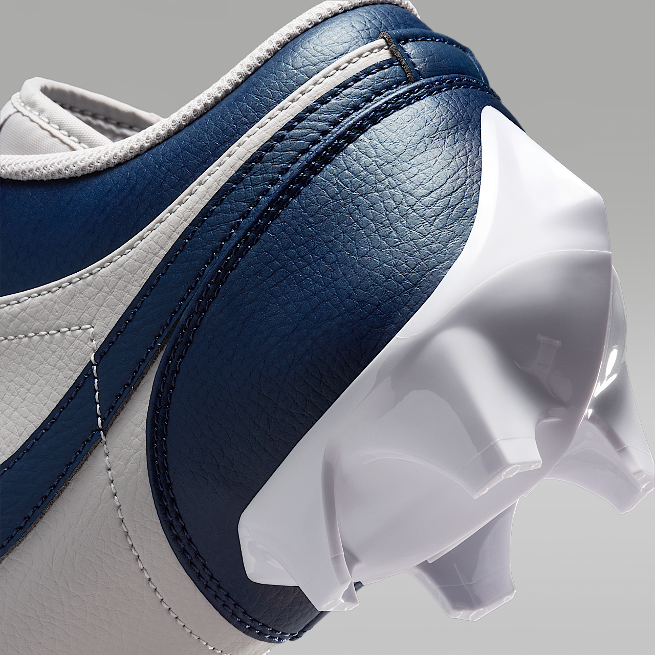 1 Low TD Men's Football Cleat