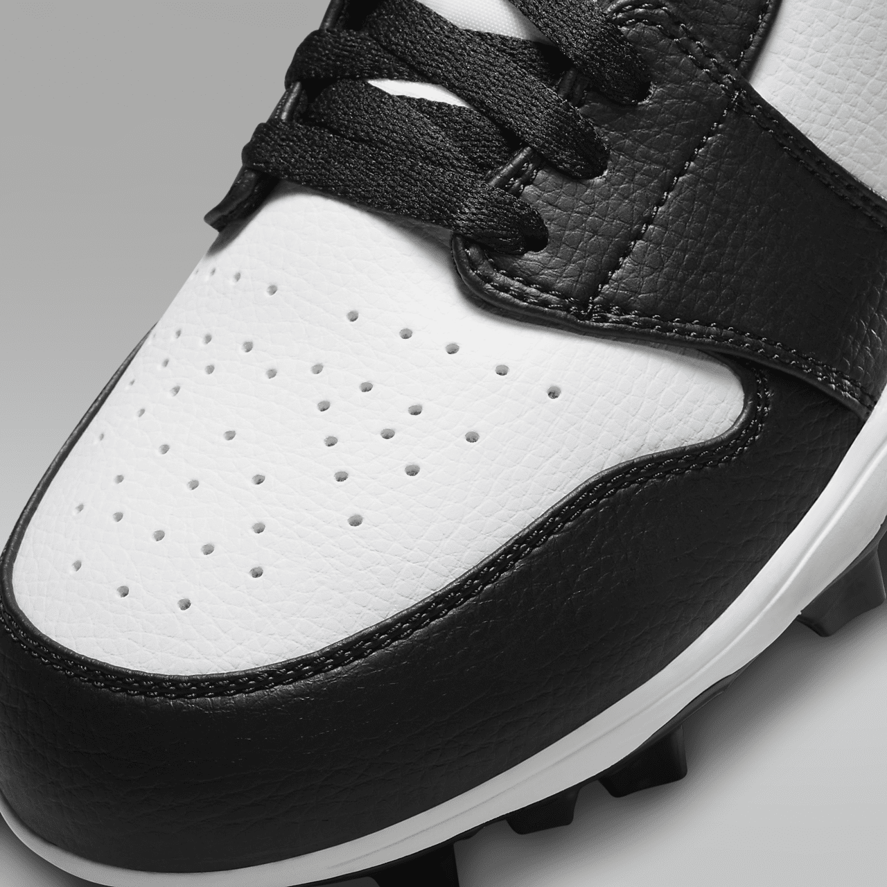1 Mid TD Men's Football Cleat