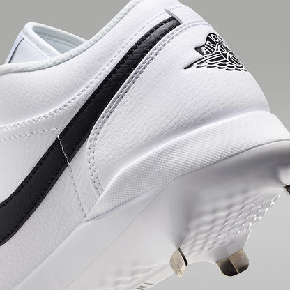 1 Retro Low Metal Baseball Cleats