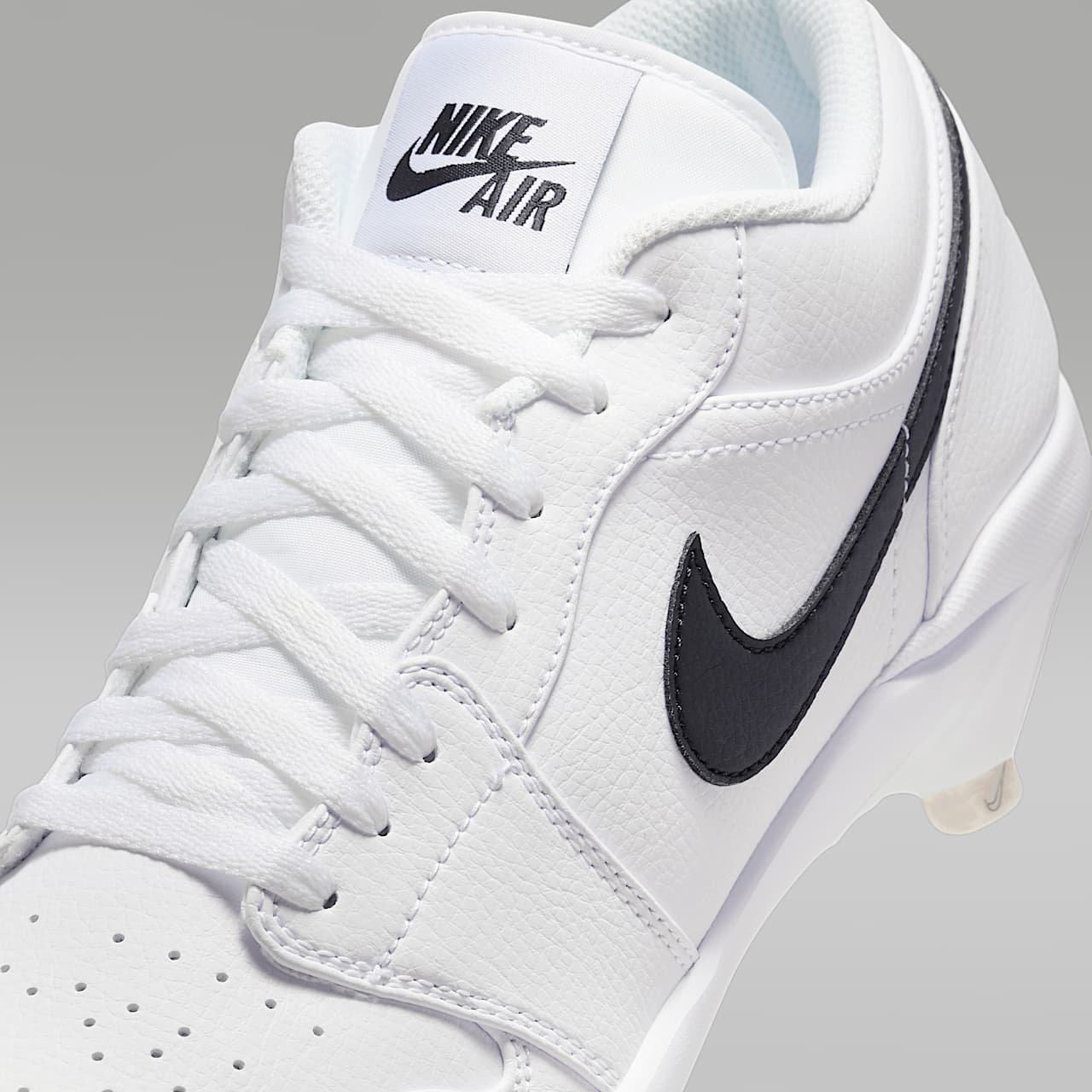 1 Retro Low Metal Baseball Cleats