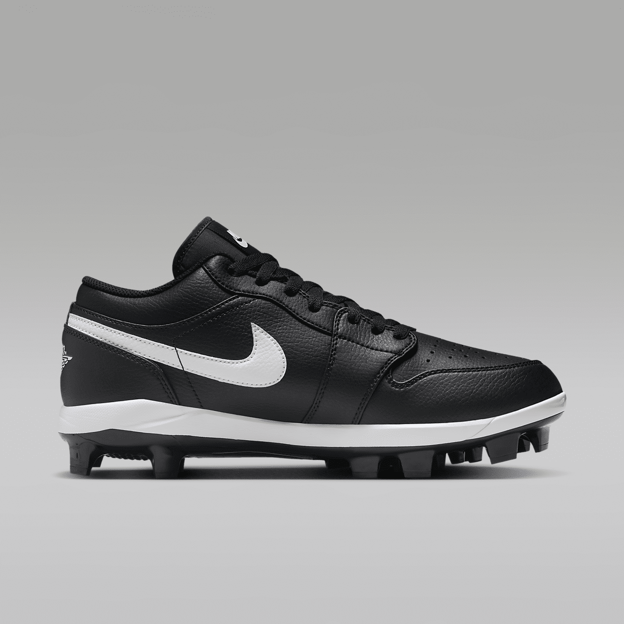 1 Retro MCS Low Men's Baseball Cleats