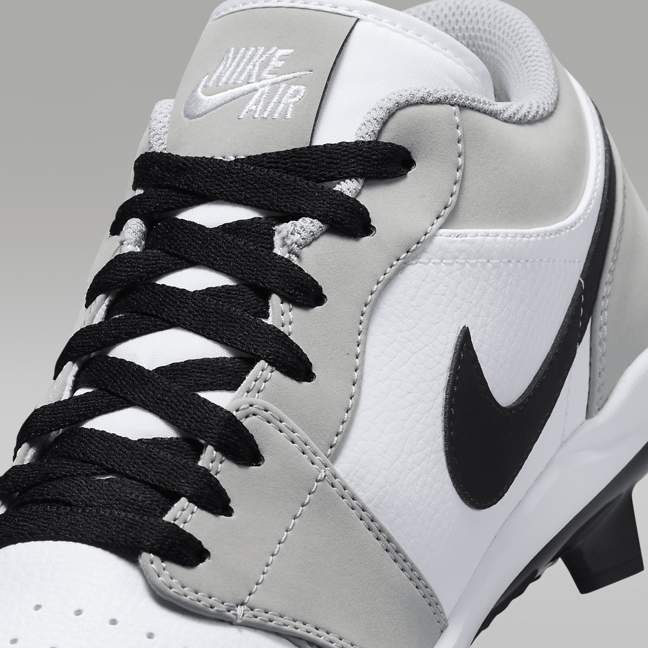 1 Retro MCS Low Men's Baseball Cleats