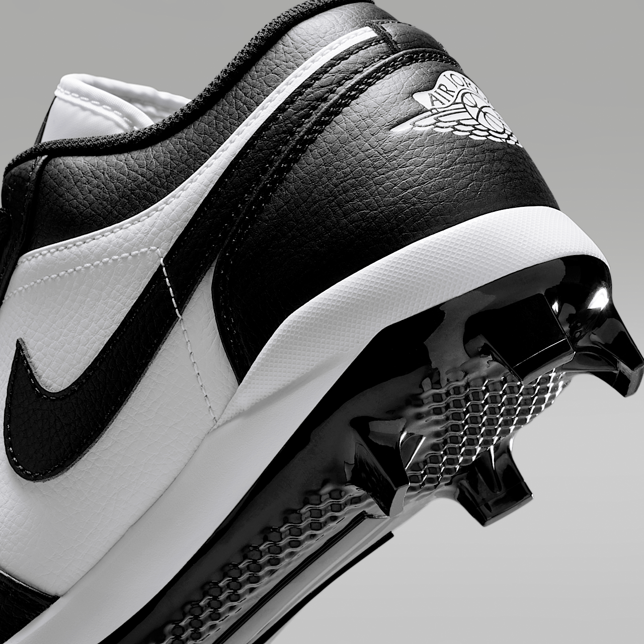 1 Retro MCS Low Men's Baseball Cleats