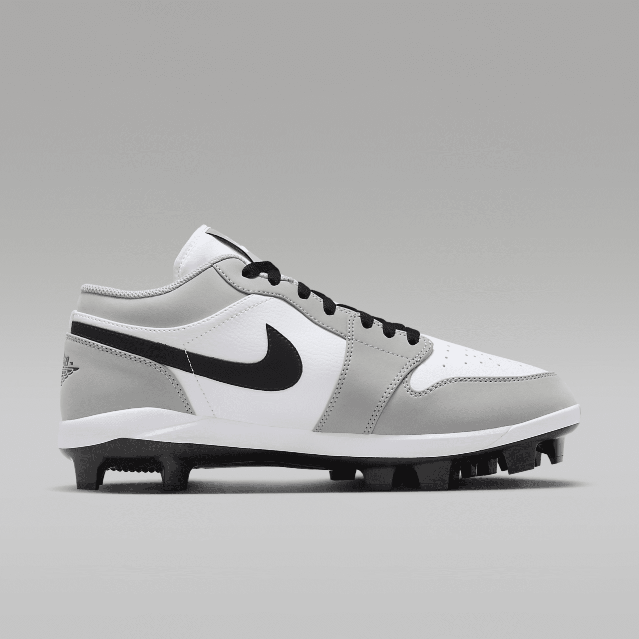 1 Retro MCS Low Men's Baseball Cleats