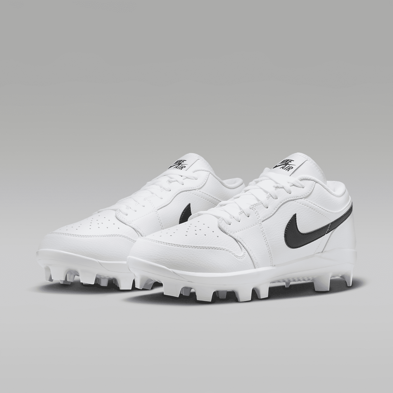 1 Retro MCS Low Men's Baseball Cleats