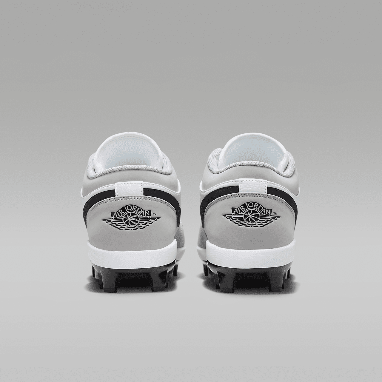 1 Retro MCS Low Men's Baseball Cleats