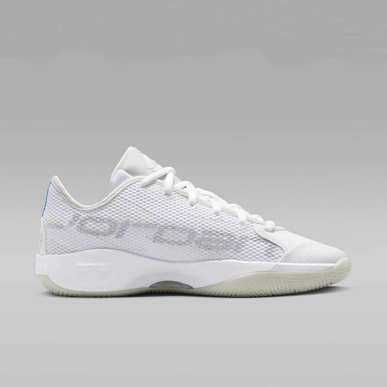 Luka 77 Basketball Shoes