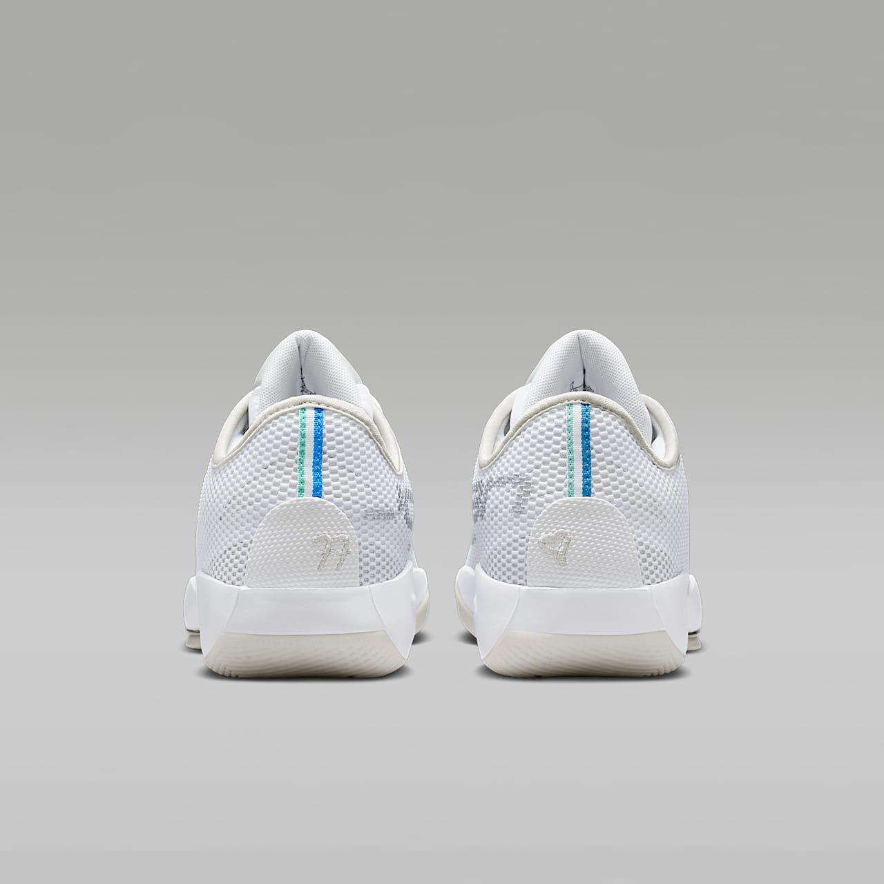 Luka 77 Basketball Shoes