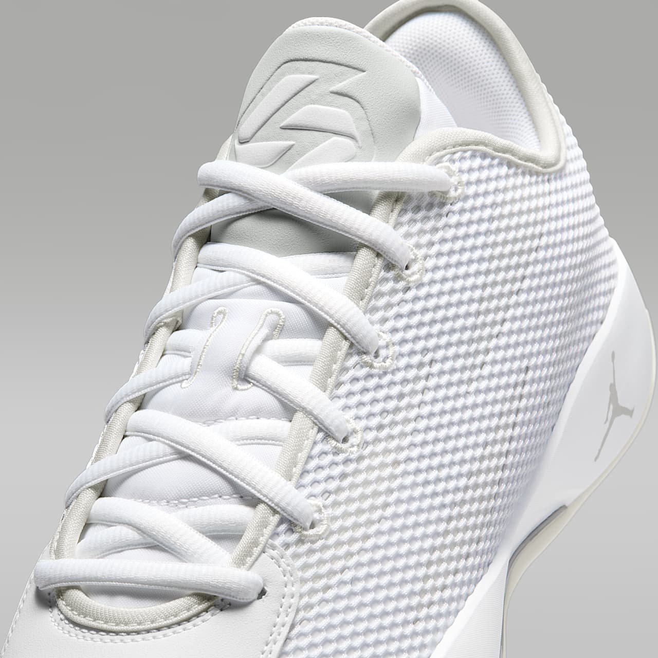 Luka 77 Basketball Shoes