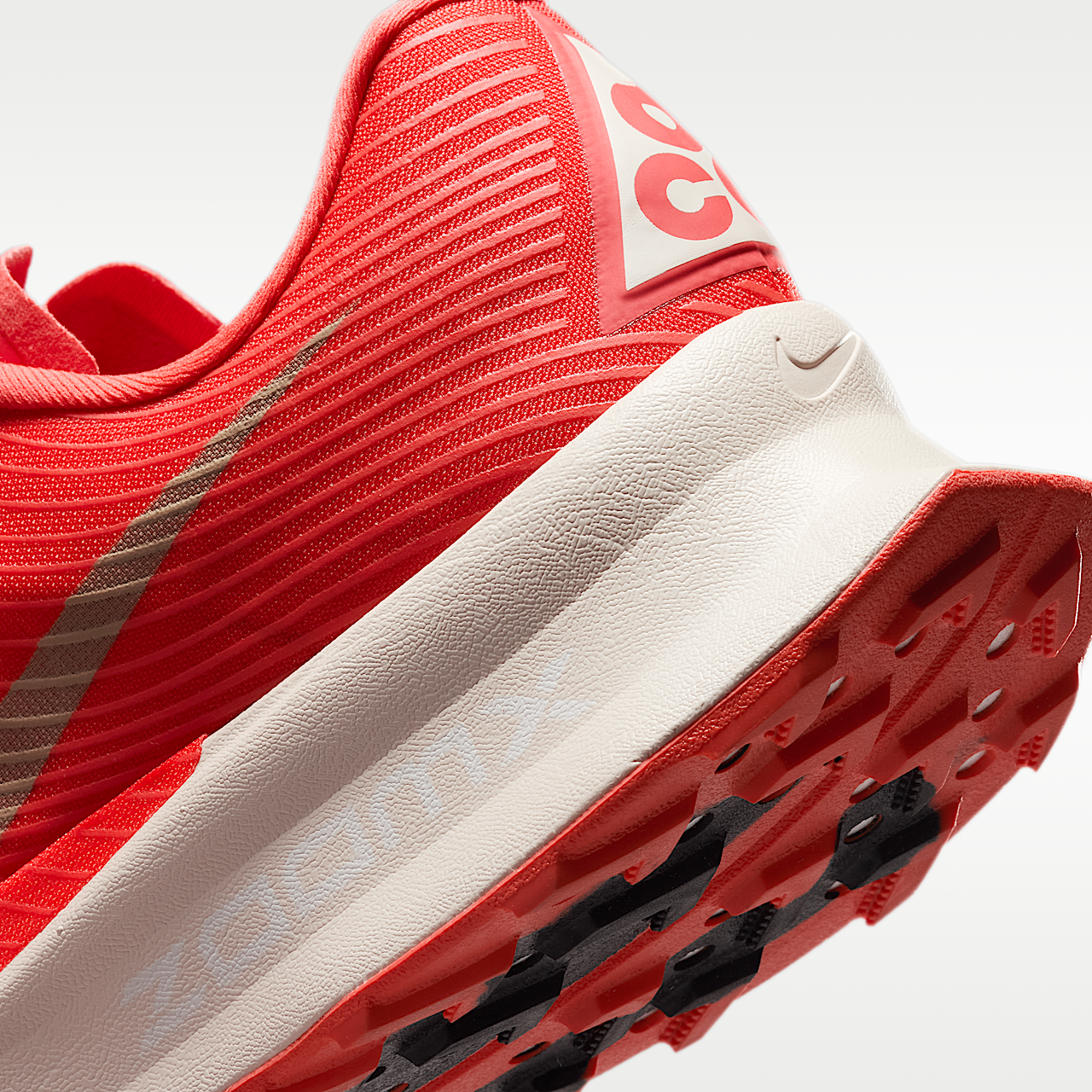 ACG Ultrafly Trail Trail Racing Shoes