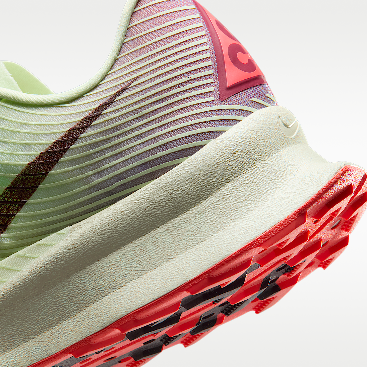ACG Ultrafly Trail Trail Racing Shoes