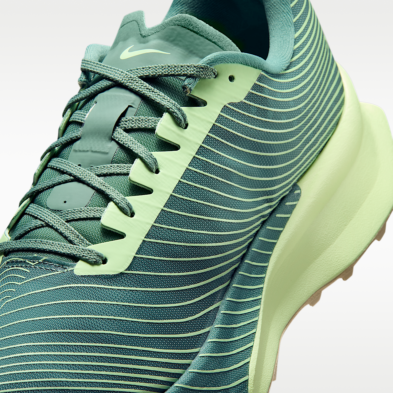 ACG Ultrafly Trail Trail Racing Shoes