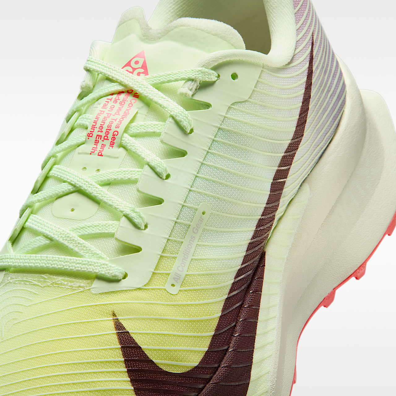 ACG Ultrafly Trail Trail Racing Shoes