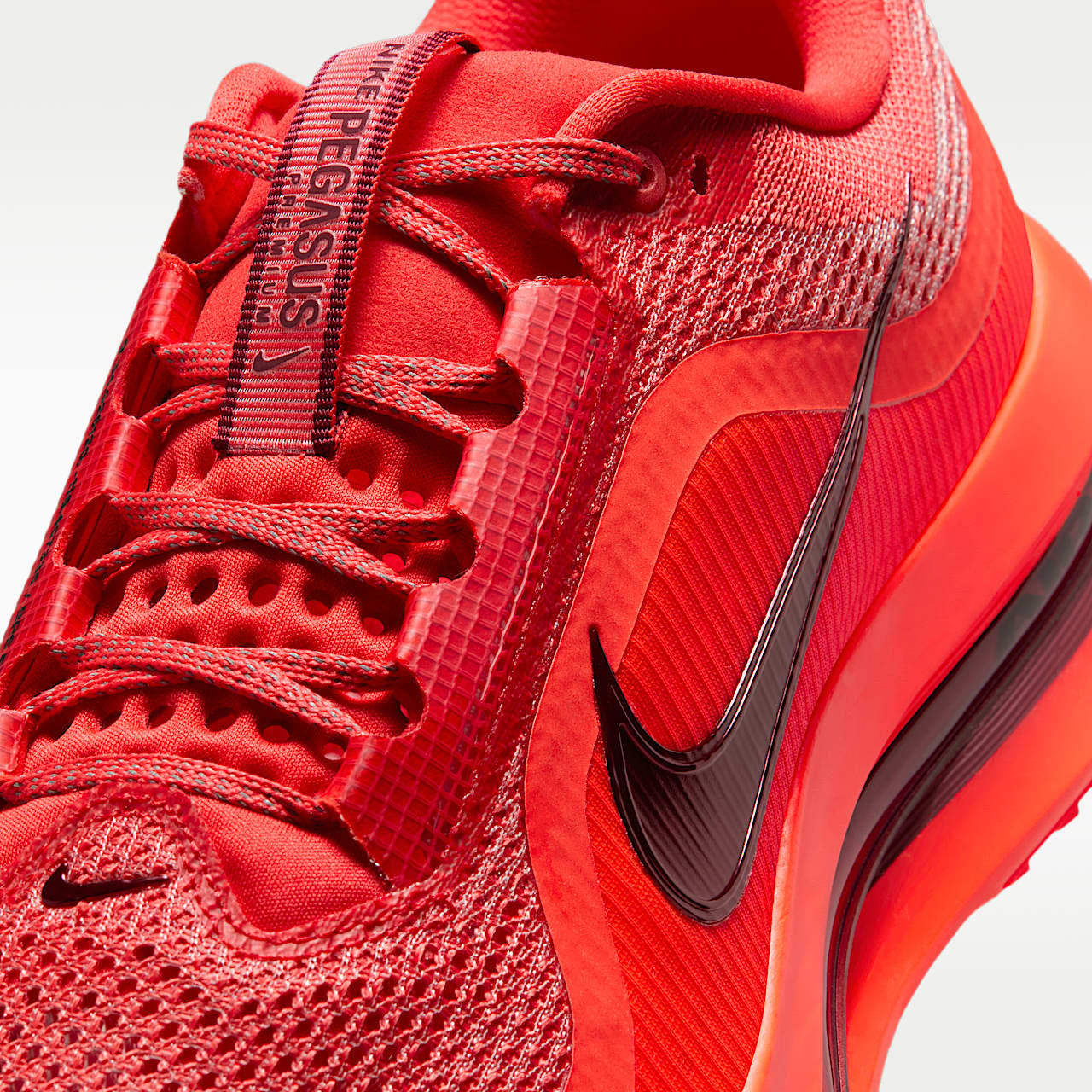Pegasus Premium Men's Road Running Shoes