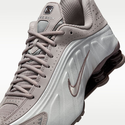 Shox R4 Men's Shoes