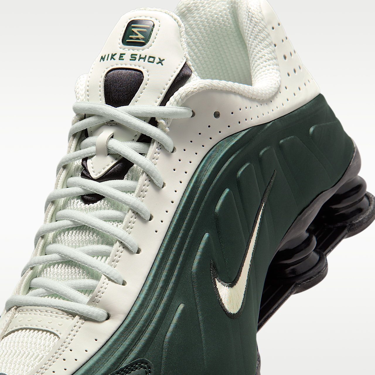 Shox R4 Men's Shoes