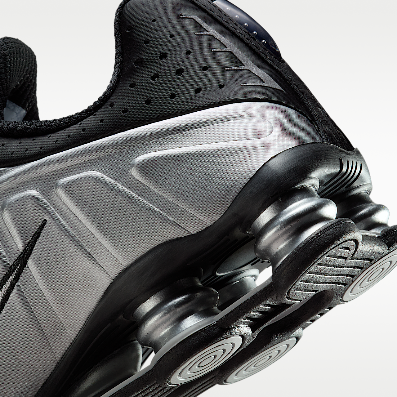 Shox R4