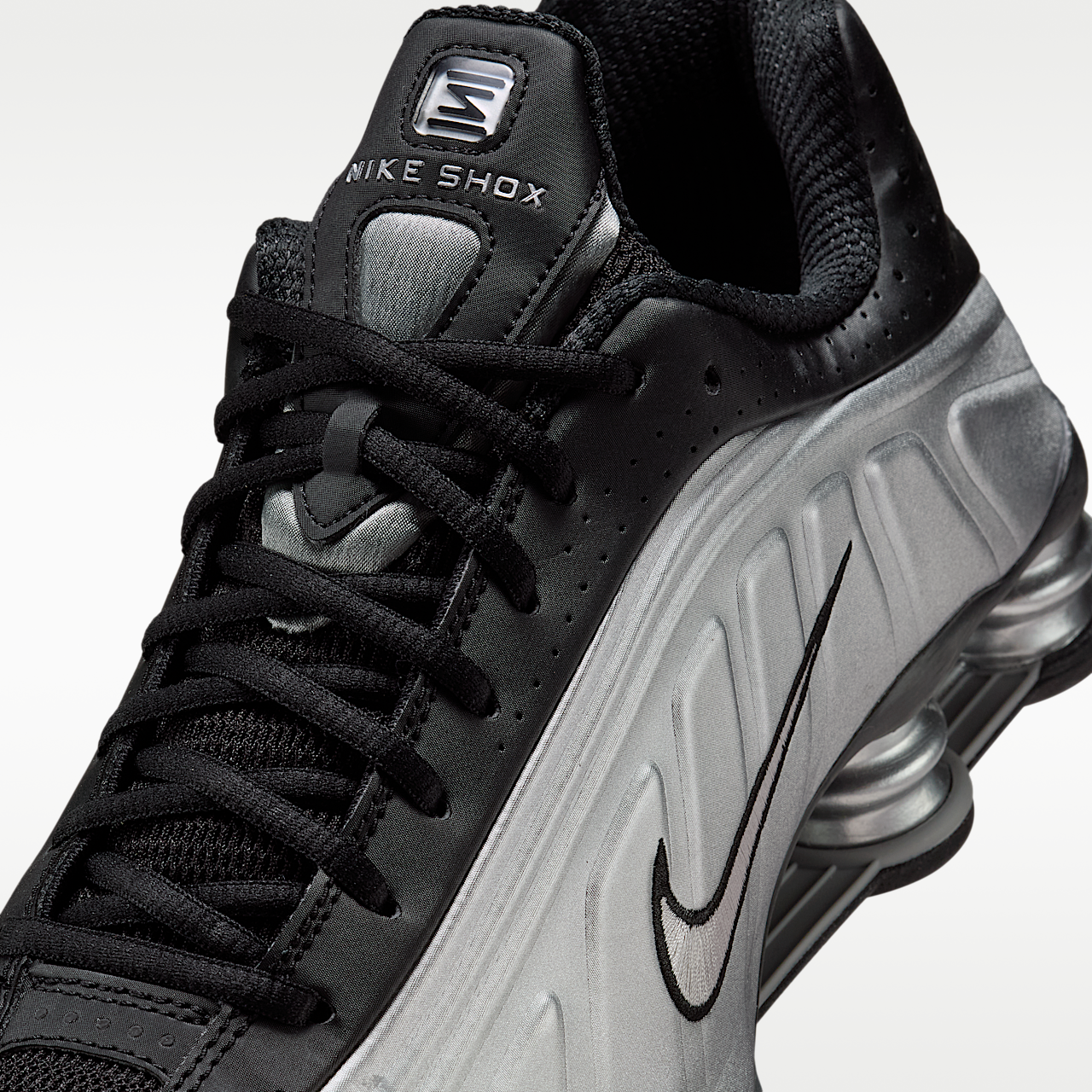 Shox R4
