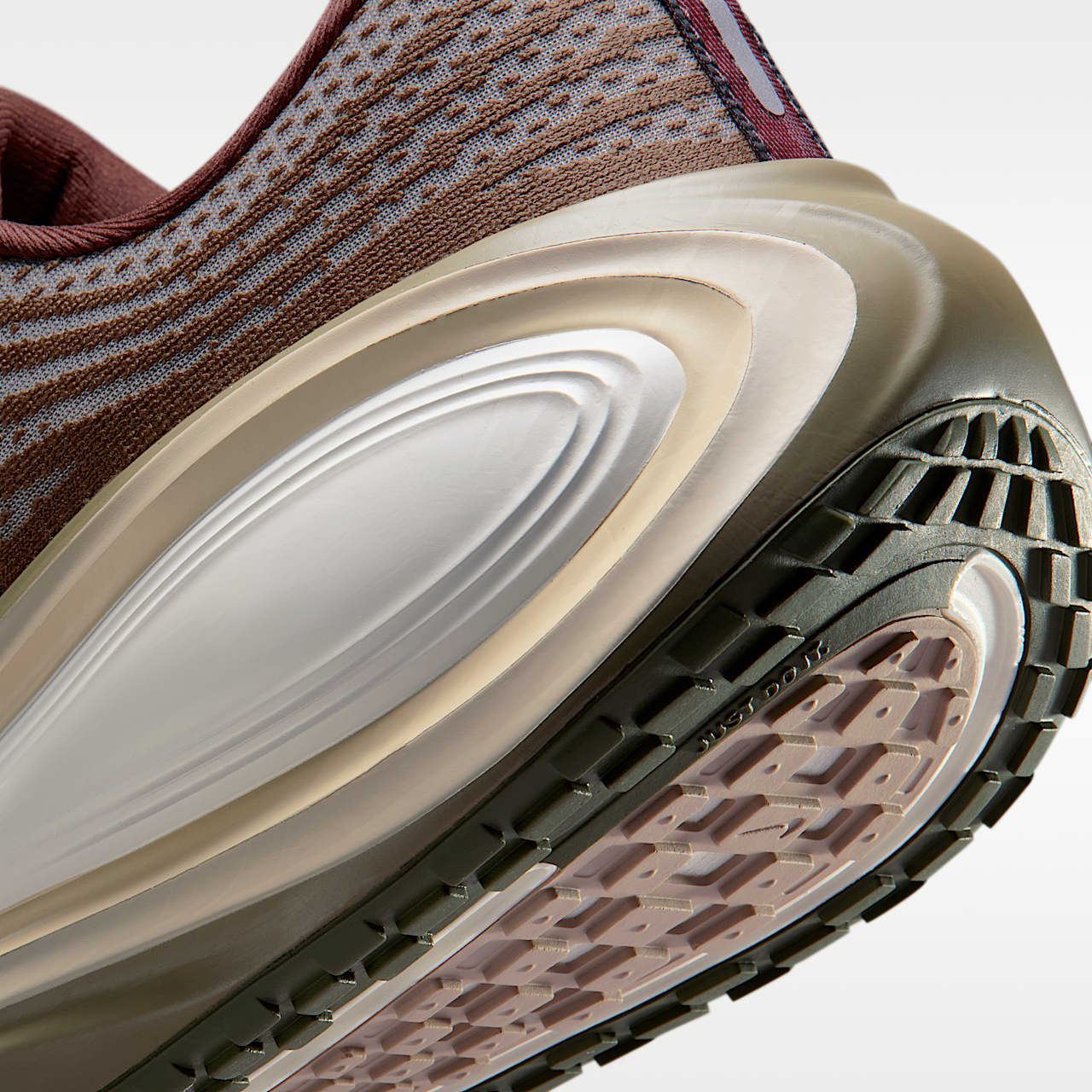Vomero Plus Men's Road Running Shoes