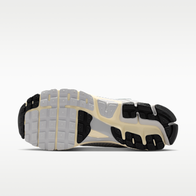 Zoom Vomero 5 Men's Shoes