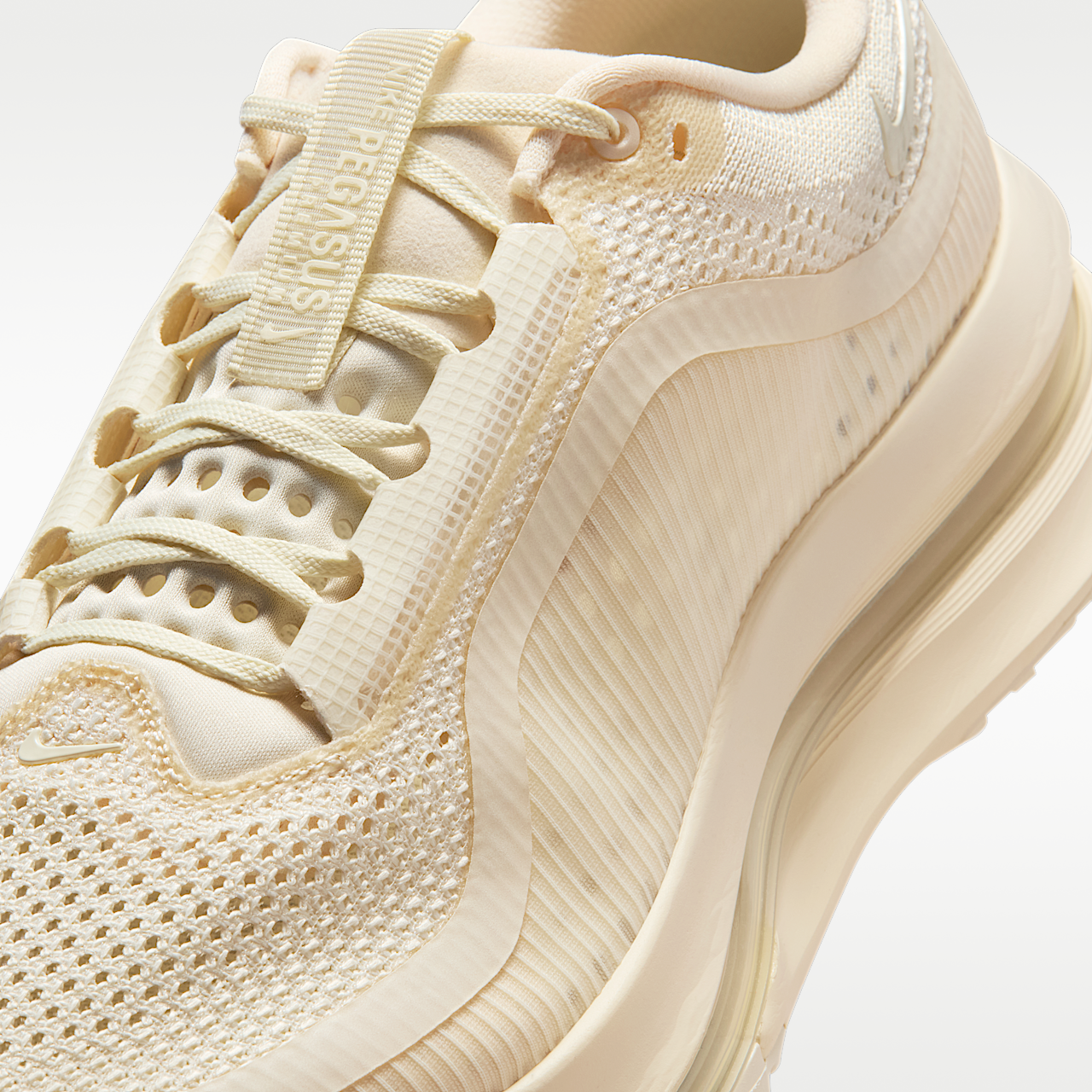 Pegasus Premium Men's Road Running Shoes