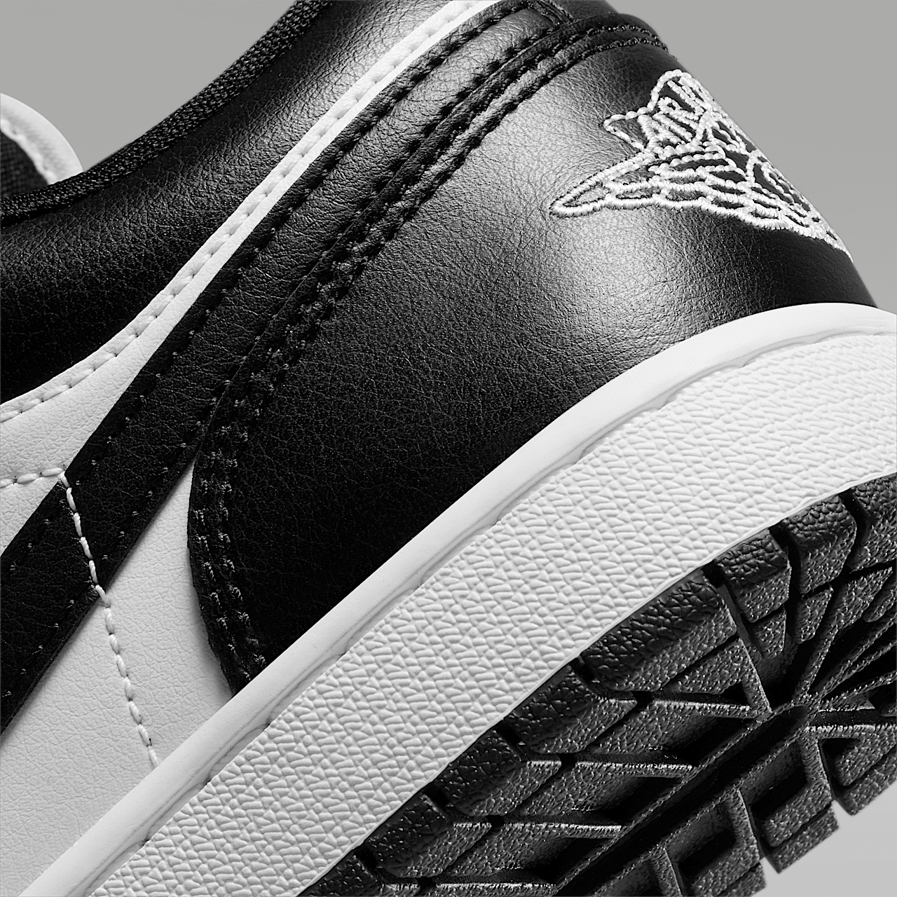 Air Jordan 1 Low Women's Shoes