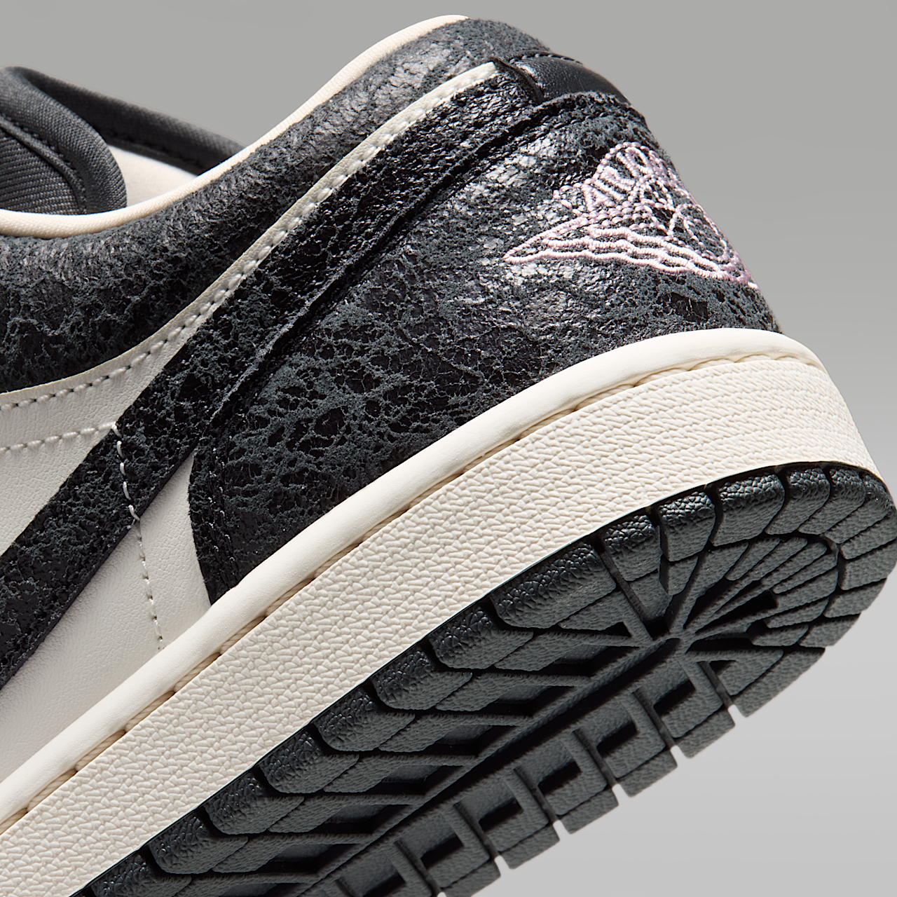 Air 1 Low SE Women's Shoes