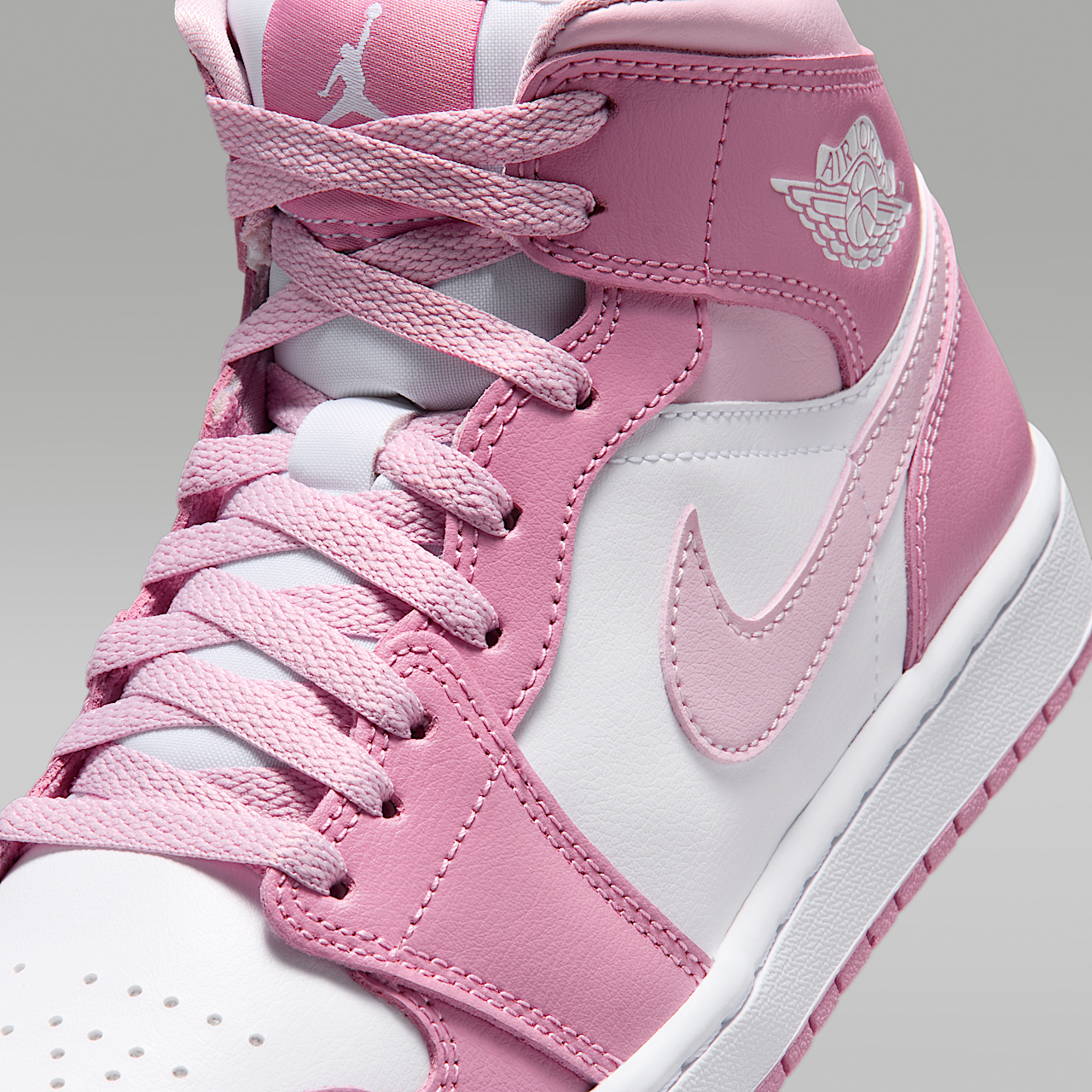 Air Jordan 1 Mid Women's Shoes