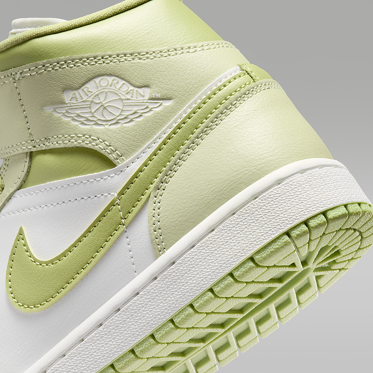 Air 1 Mid Women's Shoes