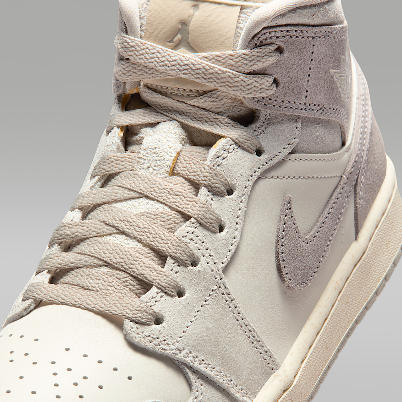 Air 1 Mid SE Women's Shoes
