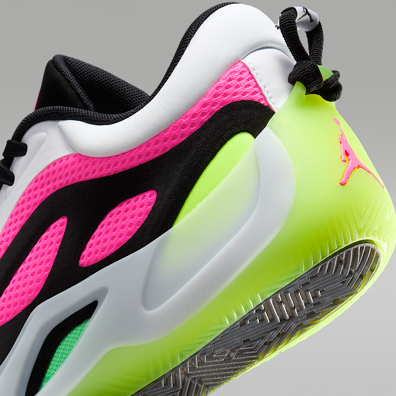 Heir Series 2 "Break Through" Basketball Shoes