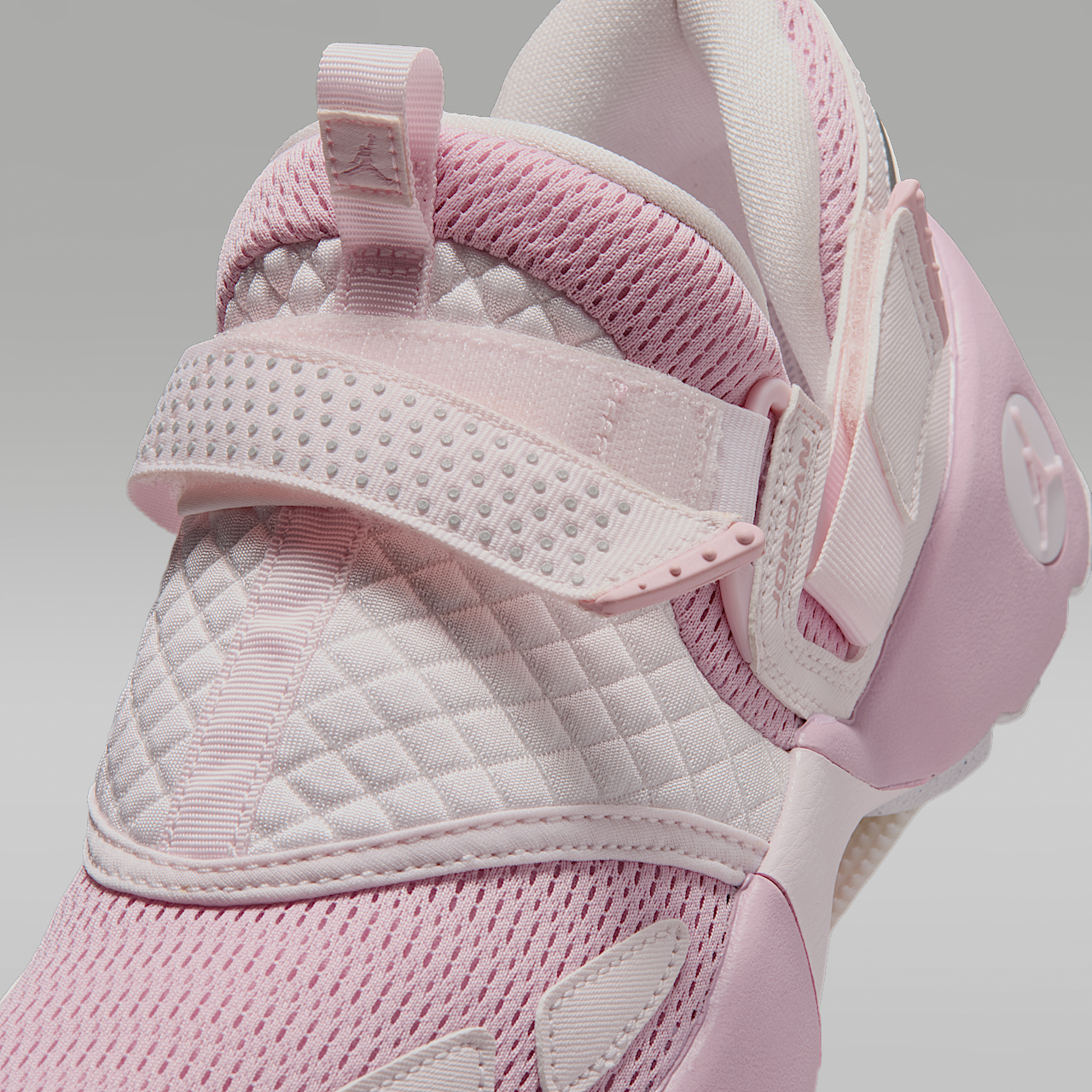 Trunner LX Women's Shoes