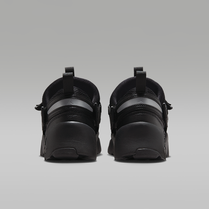 Trunner LX Women's Shoes