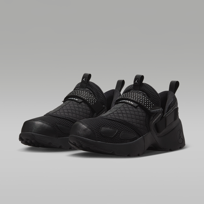 Trunner LX Women's Shoes