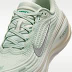 Vomero Plus Women's Road Running Shoes