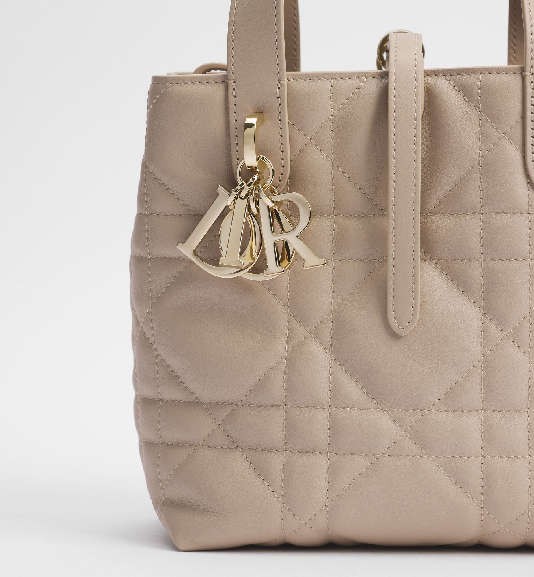 Women's Small Toujours Vertical Tote Bag With Powder Beige Macrocannage Calfskin And Strap