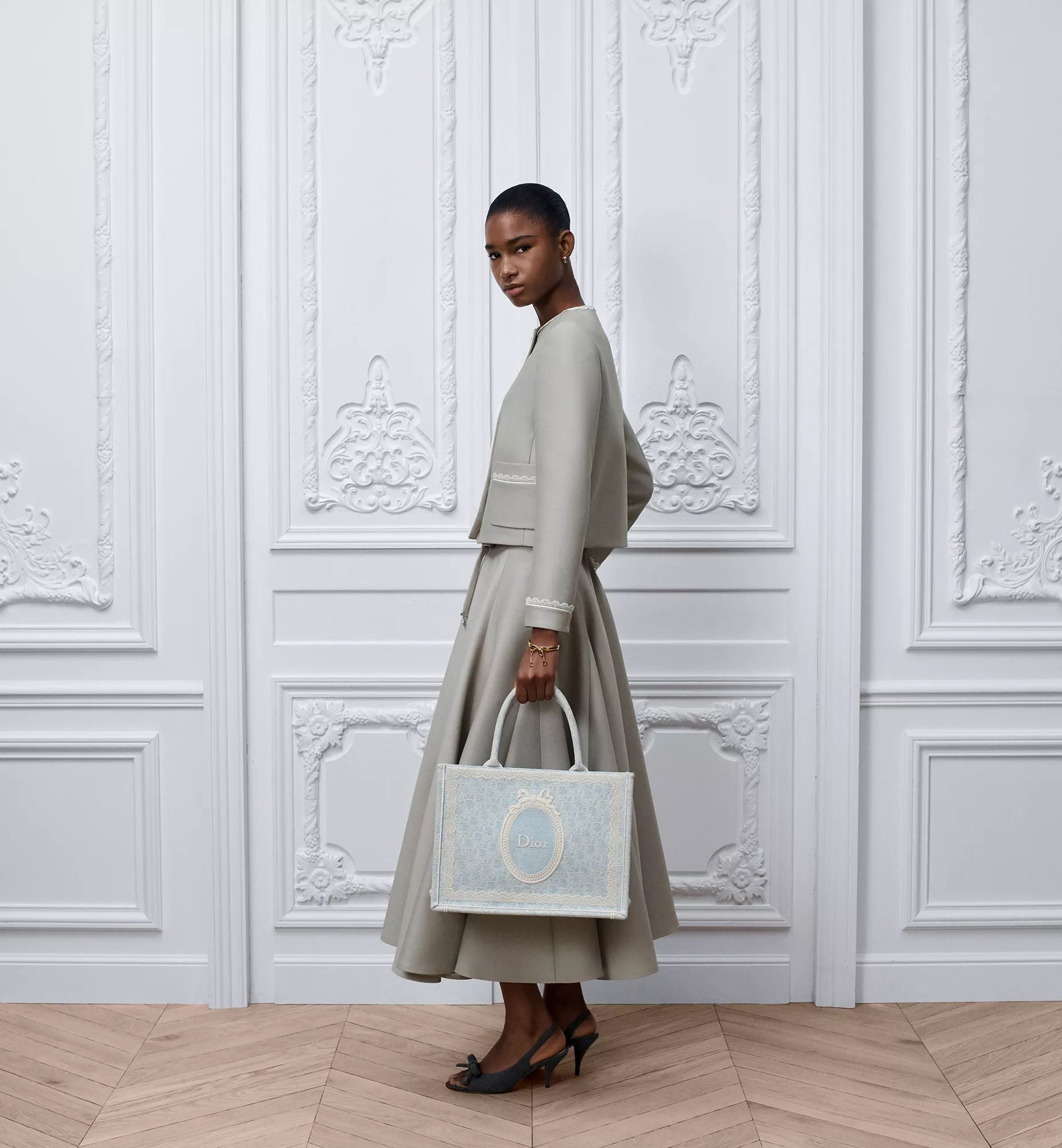 Women's Medium Book Tote With Céleste Blue Washed Embroidery And Shoulder Strap