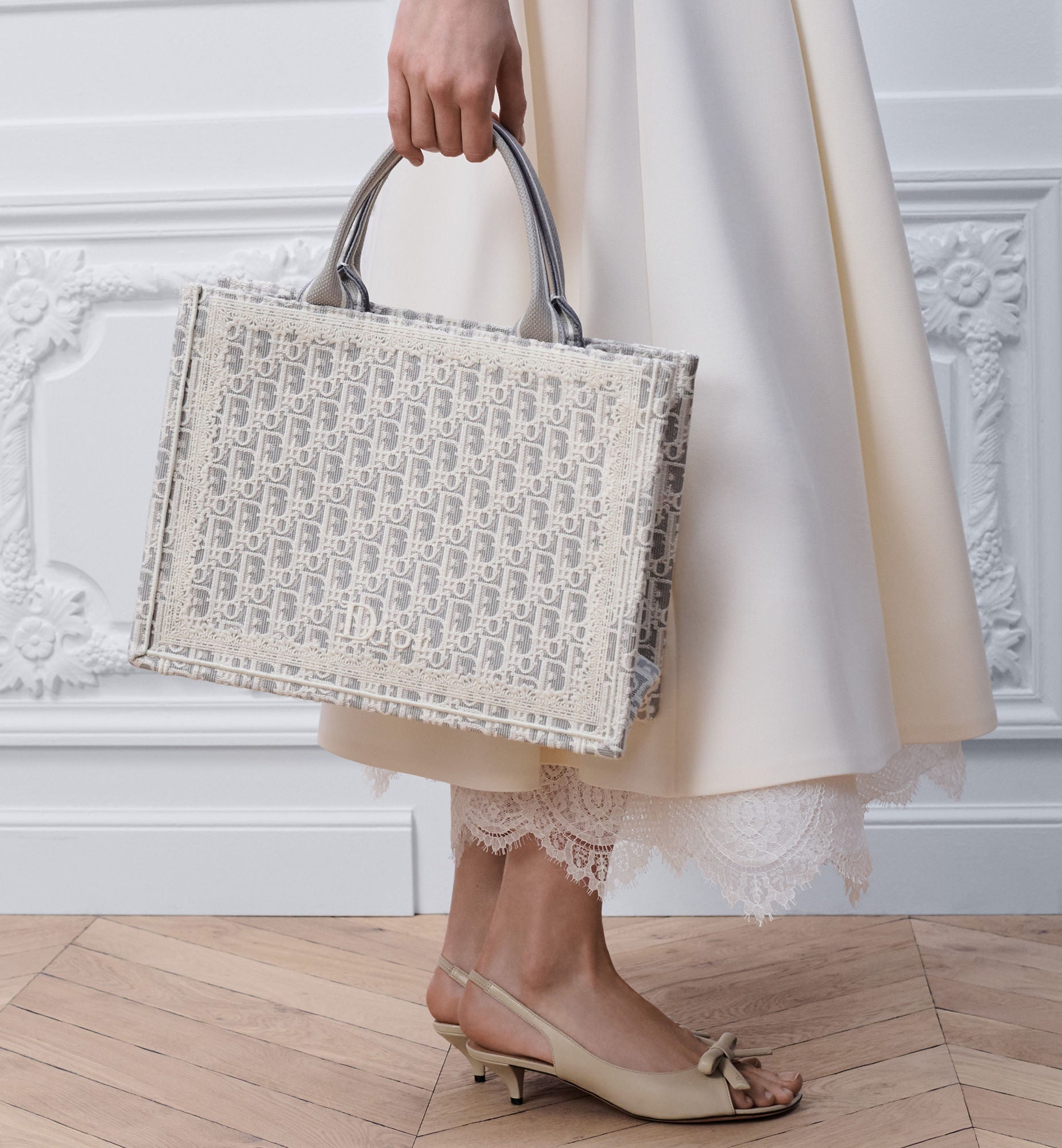 Women's Med Book Tote With Latte & Gray Oblique Embroidery & White Lace & Strap