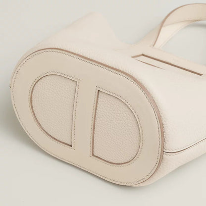 Women's In-the-Loop 18 Bag With Taurillon Clemence And Swift Calfskin Chaine d'Ancre Closure