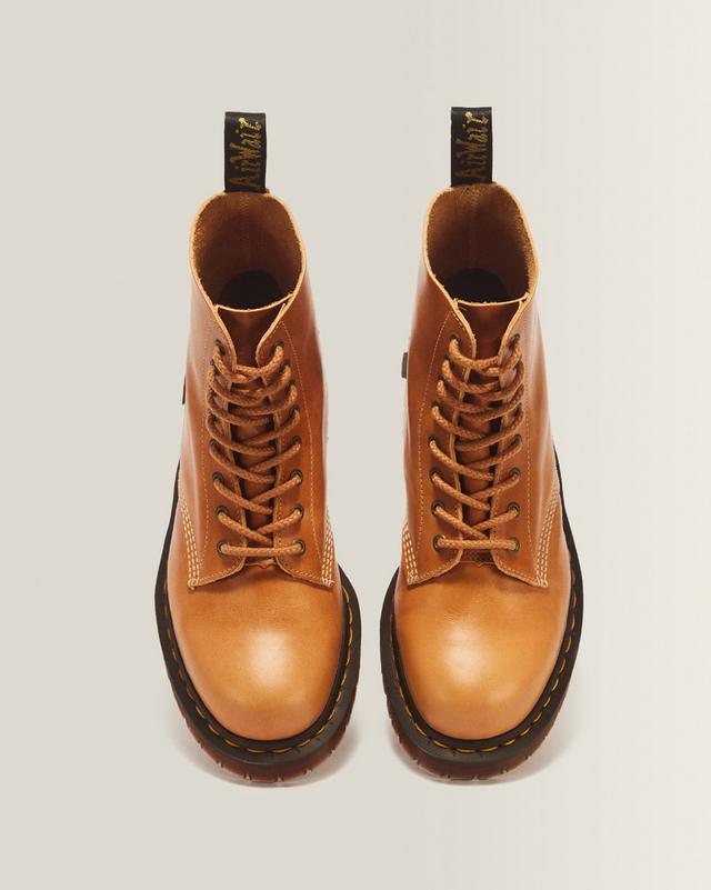 1460 Pascal 8 Eye Boot Veg Tan Luxe
