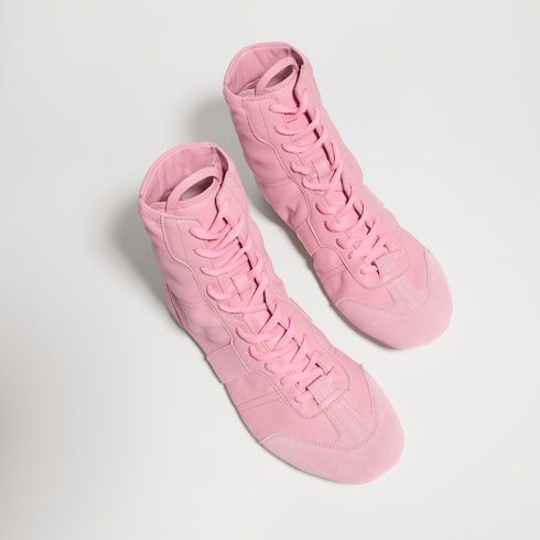 Women's Flex Sneaker with Web