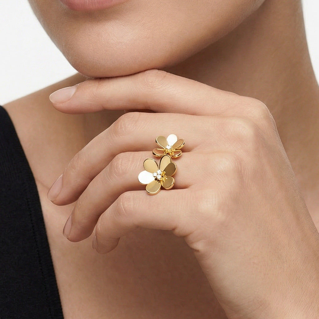 Frivole Between The Finger Cubic Zirconia Ring