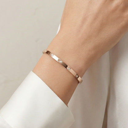 Small 10 Diamonds Love Bracelet Timeless Luxury