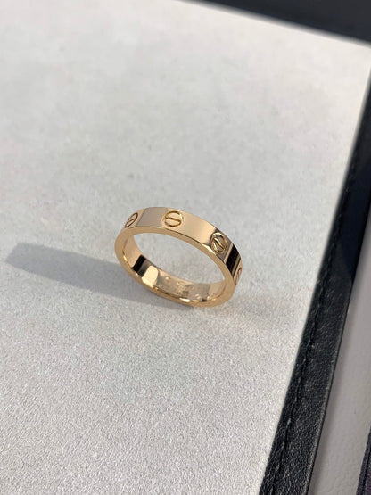 Love Classic Ring